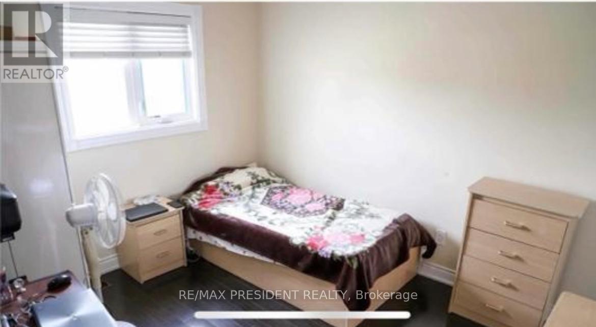 146 Havelock Drive, Brampton, Ontario  L6W 4G3 - Photo 14 - W12738896