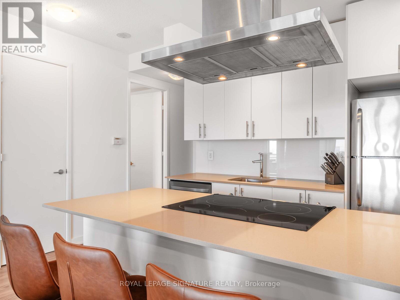 2233 - 165 Legion Road, Toronto, Ontario  M8Y 0B3 - Photo 10 - W12738904