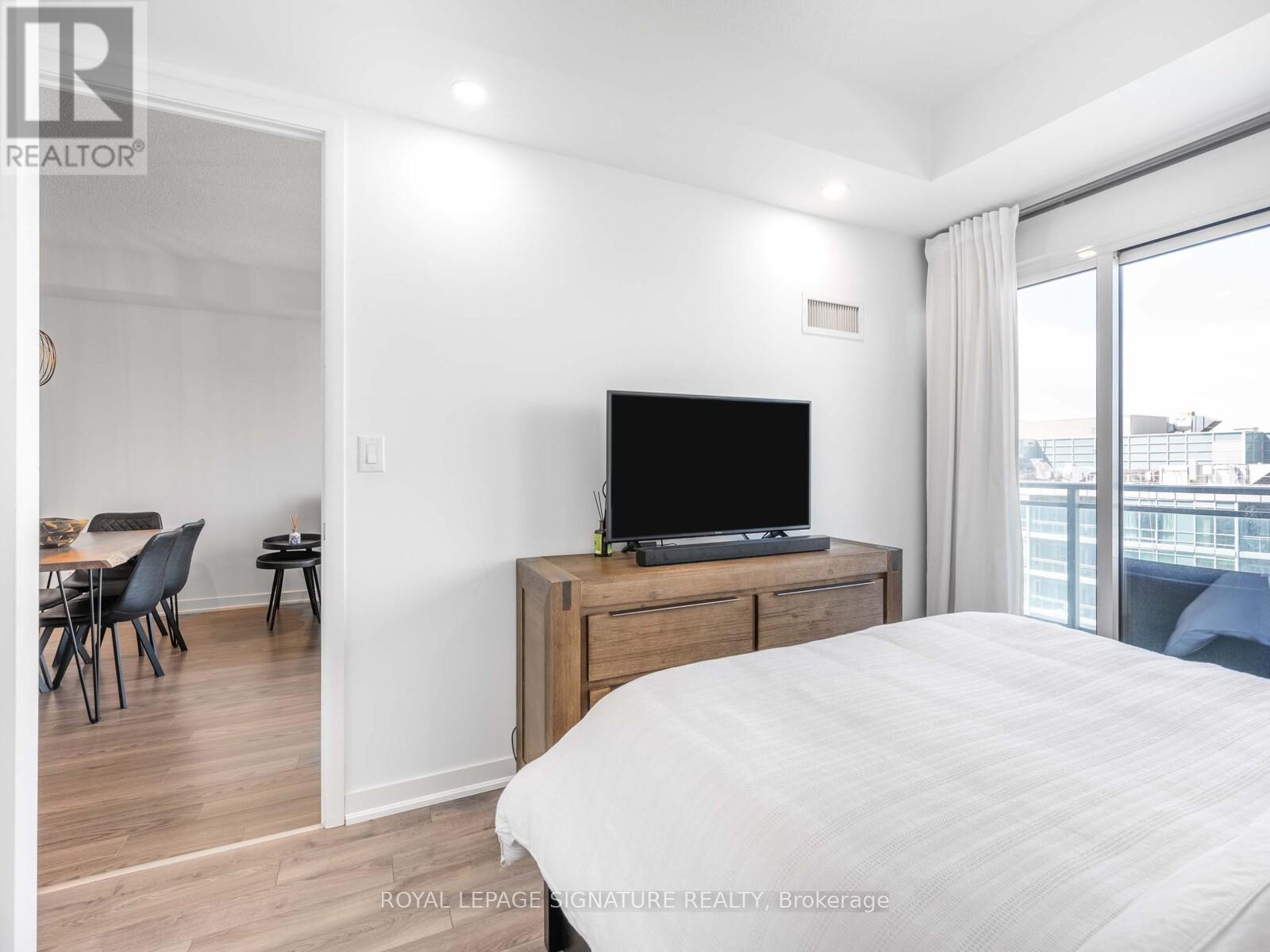 2233 - 165 Legion Road, Toronto, Ontario  M8Y 0B3 - Photo 12 - W12738904