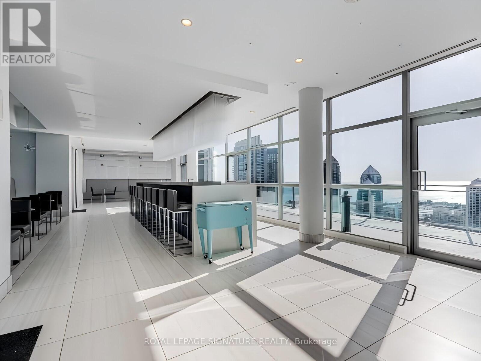 2233 - 165 Legion Road, Toronto, Ontario  M8Y 0B3 - Photo 39 - W12738904