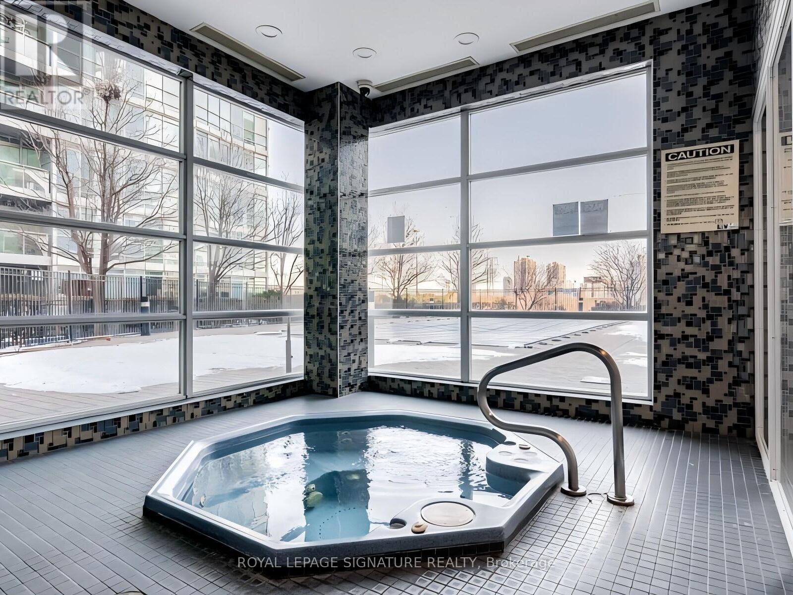 2233 - 165 Legion Road, Toronto, Ontario  M8Y 0B3 - Photo 43 - W12738904