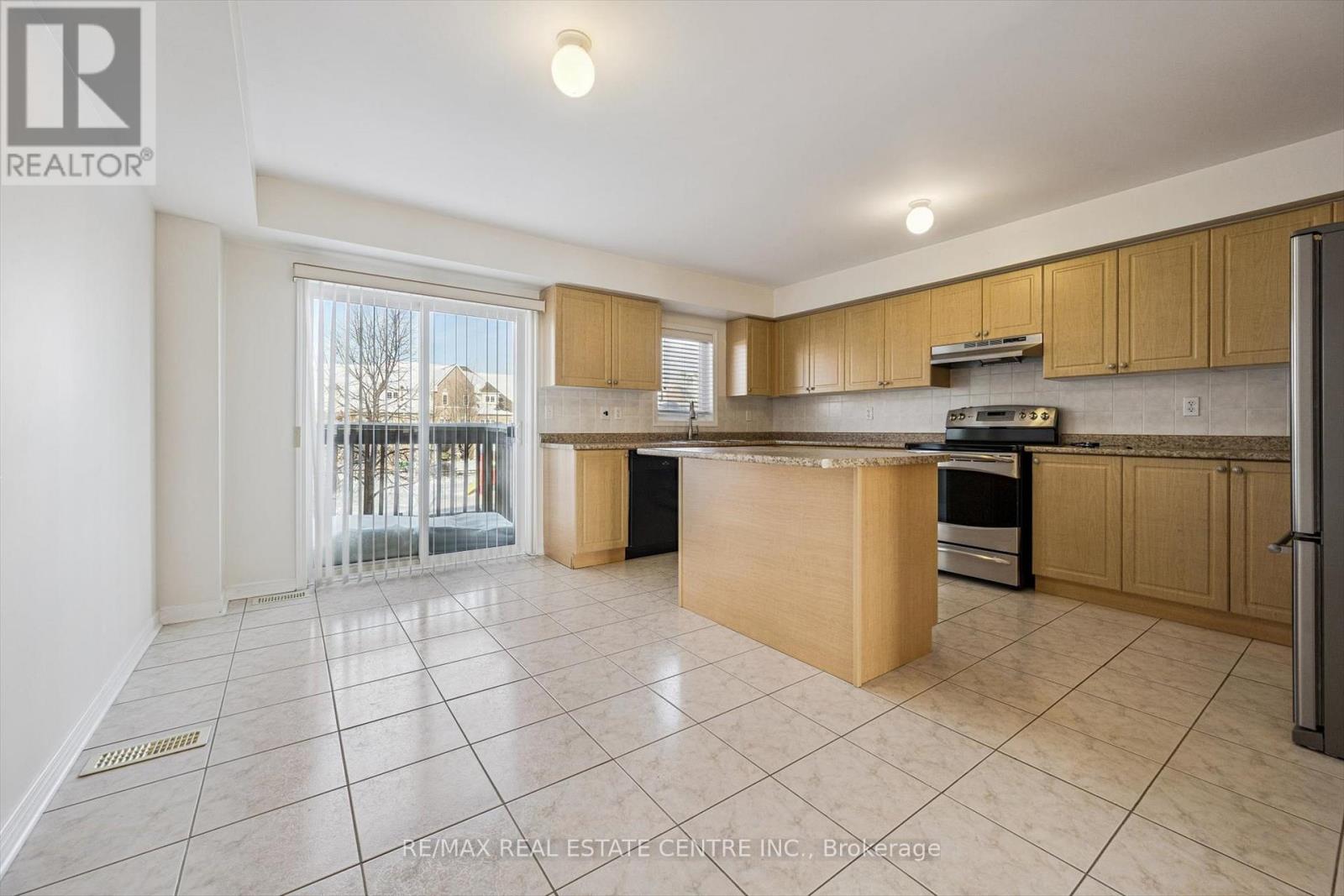 741 Candlestick Circle, Mississauga, Ontario  L4Z 0B1 - Photo 10 - W12738908