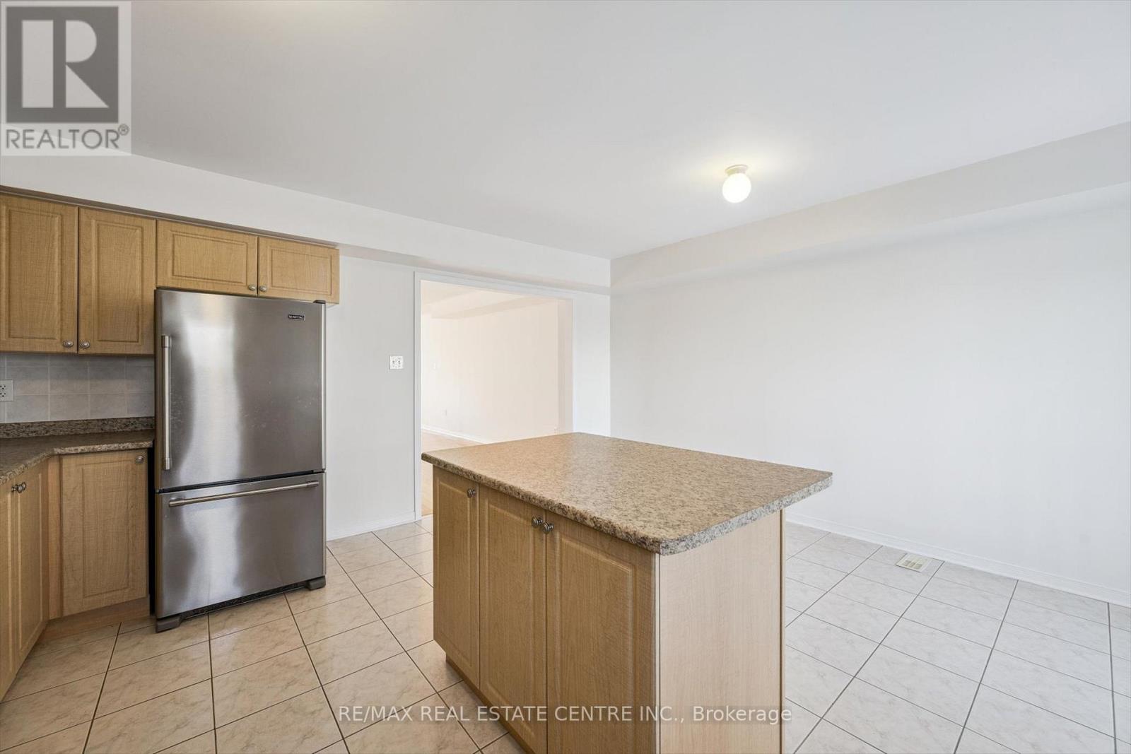 741 Candlestick Circle, Mississauga, Ontario  L4Z 0B1 - Photo 13 - W12738908