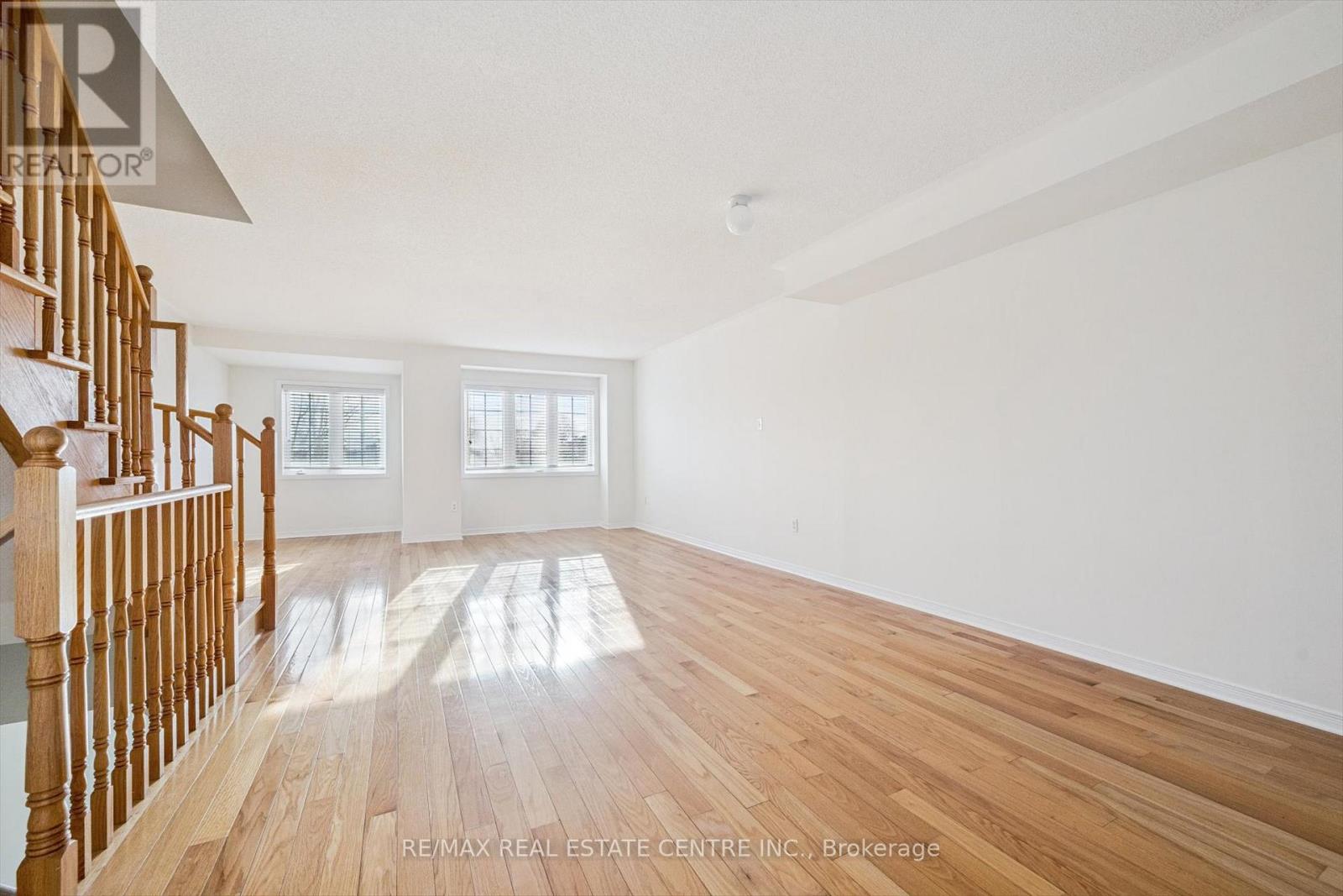 741 Candlestick Circle, Mississauga, Ontario  L4Z 0B1 - Photo 6 - W12738908