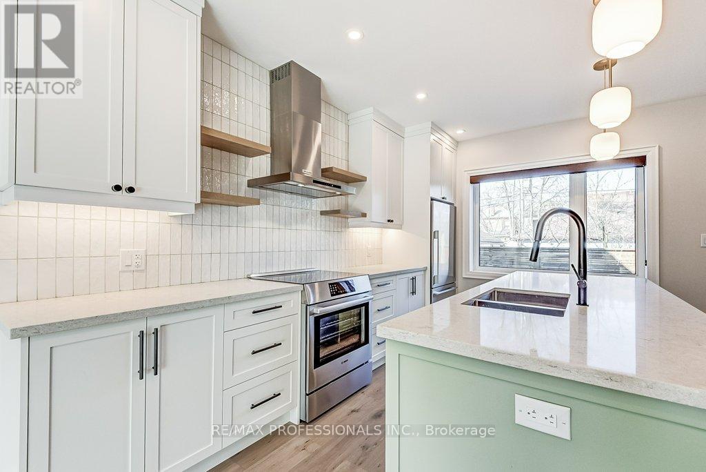 LOWER - 238 FAIRVIEW AVENUE, Toronto, Ontario