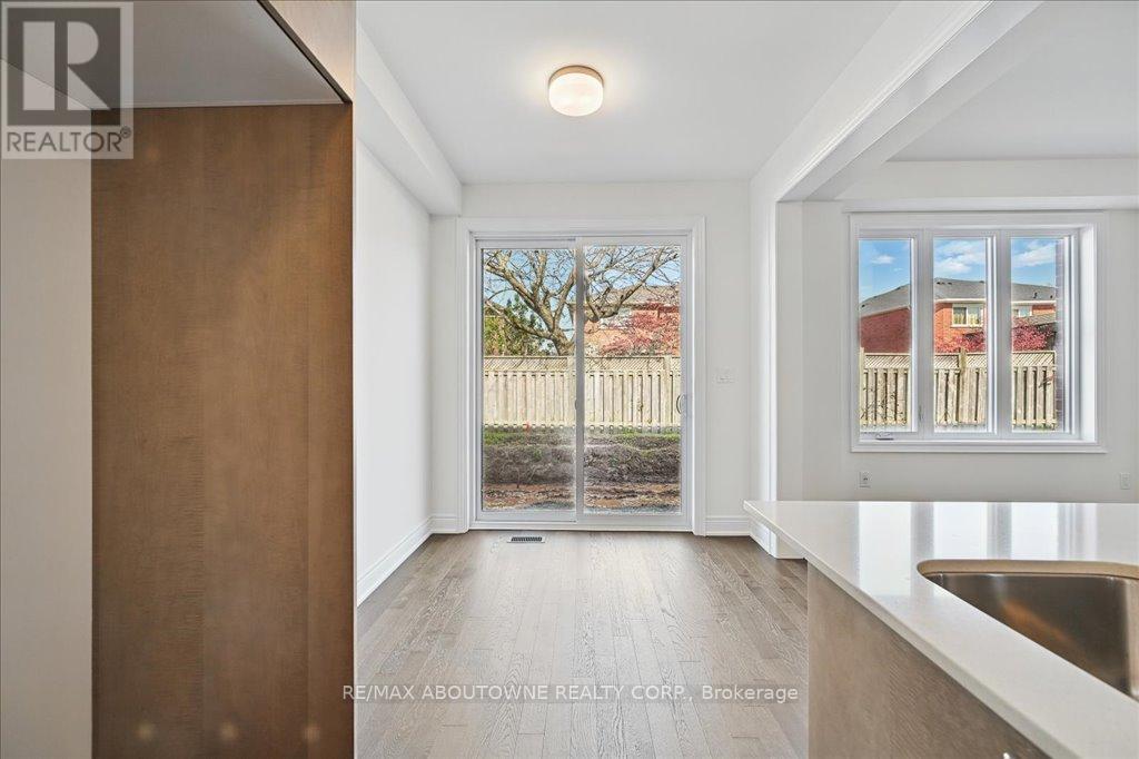 13 - 2184 Postmaster Drive, Oakville, Ontario  L6M 3X1 - Photo 15 - W12738938