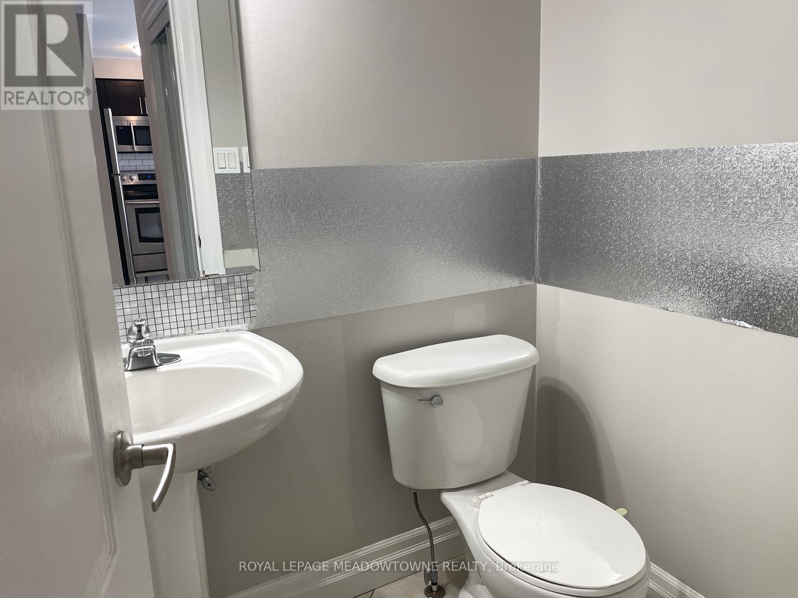 Main/upper - 796 Hepburn Road, Milton, Ontario  L9T 0K6 - Photo 11 - W12738942