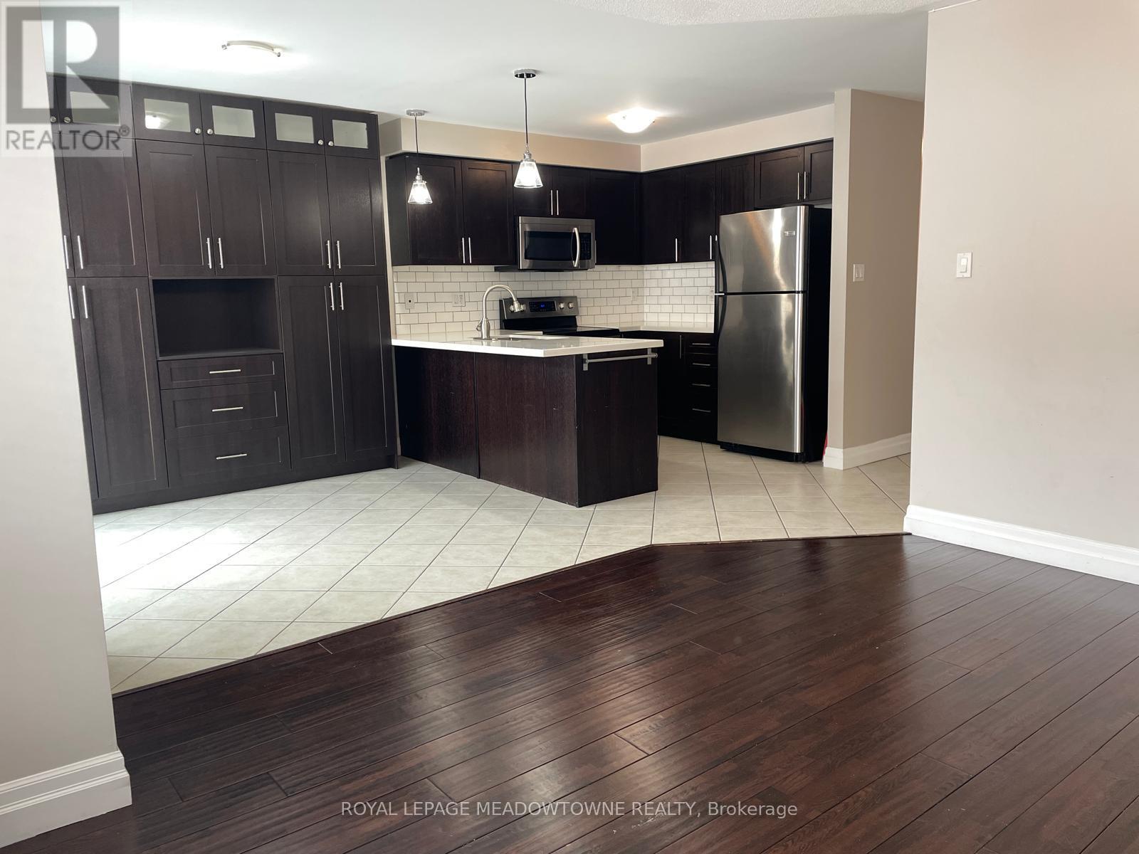 Main/upper - 796 Hepburn Road, Milton, Ontario  L9T 0K6 - Photo 7 - W12738942