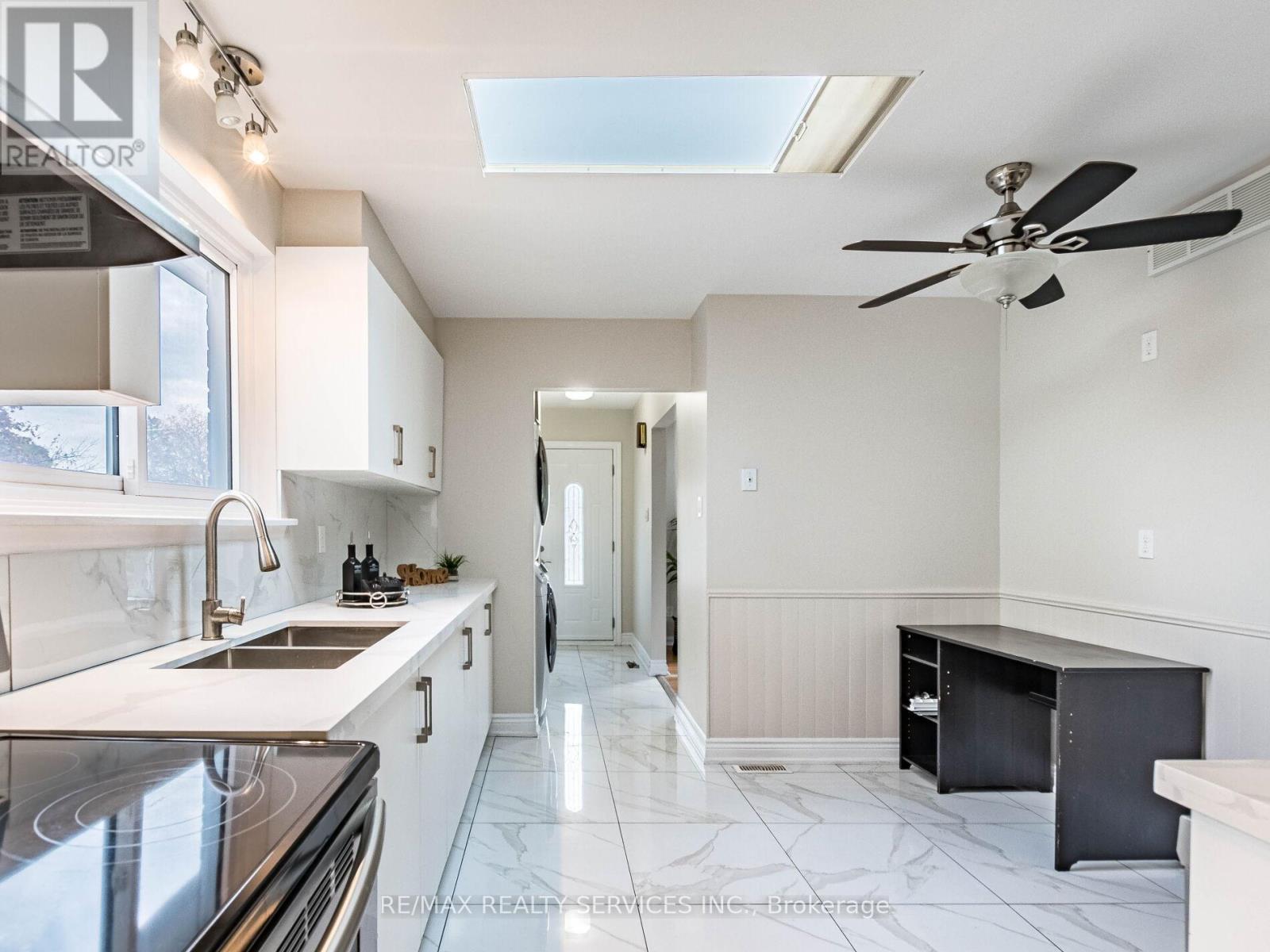 33 Elrose Road, Brampton, Ontario  L6T 2C1 - Photo 15 - W12738944