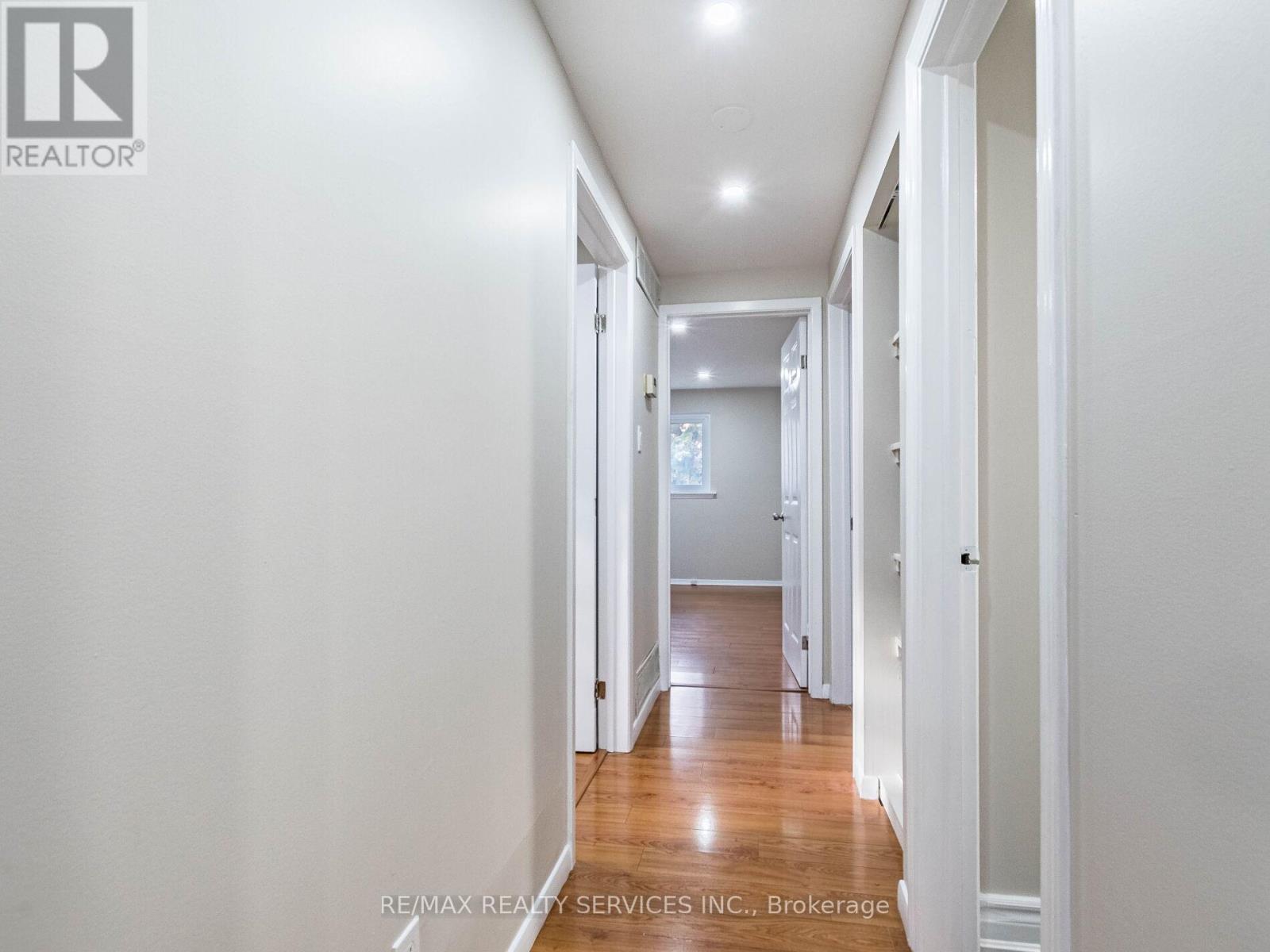 33 Elrose Road, Brampton, Ontario  L6T 2C1 - Photo 17 - W12738944