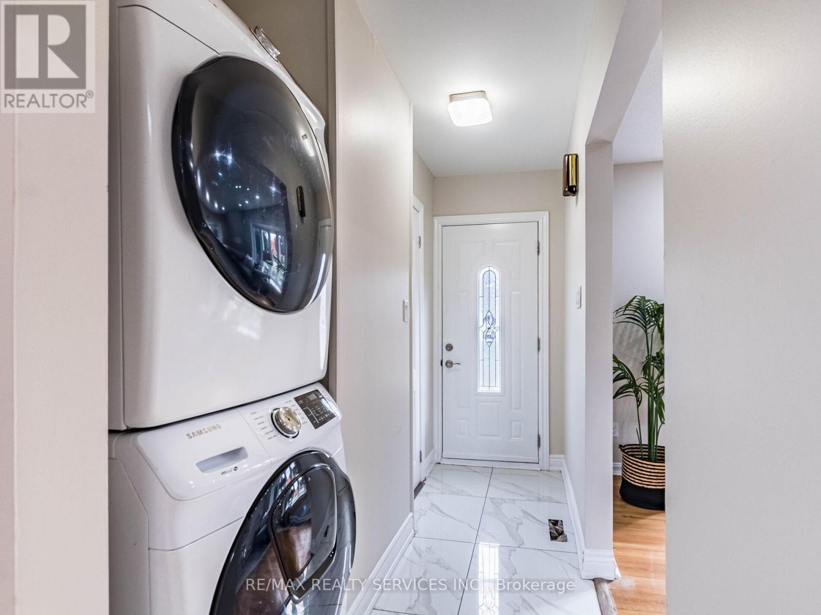 33 Elrose Road, Brampton, Ontario  L6T 2C1 - Photo 18 - W12738944