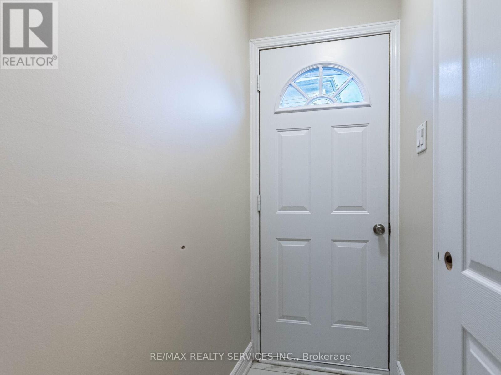 33 Elrose Road, Brampton, Ontario  L6T 2C1 - Photo 31 - W12738944