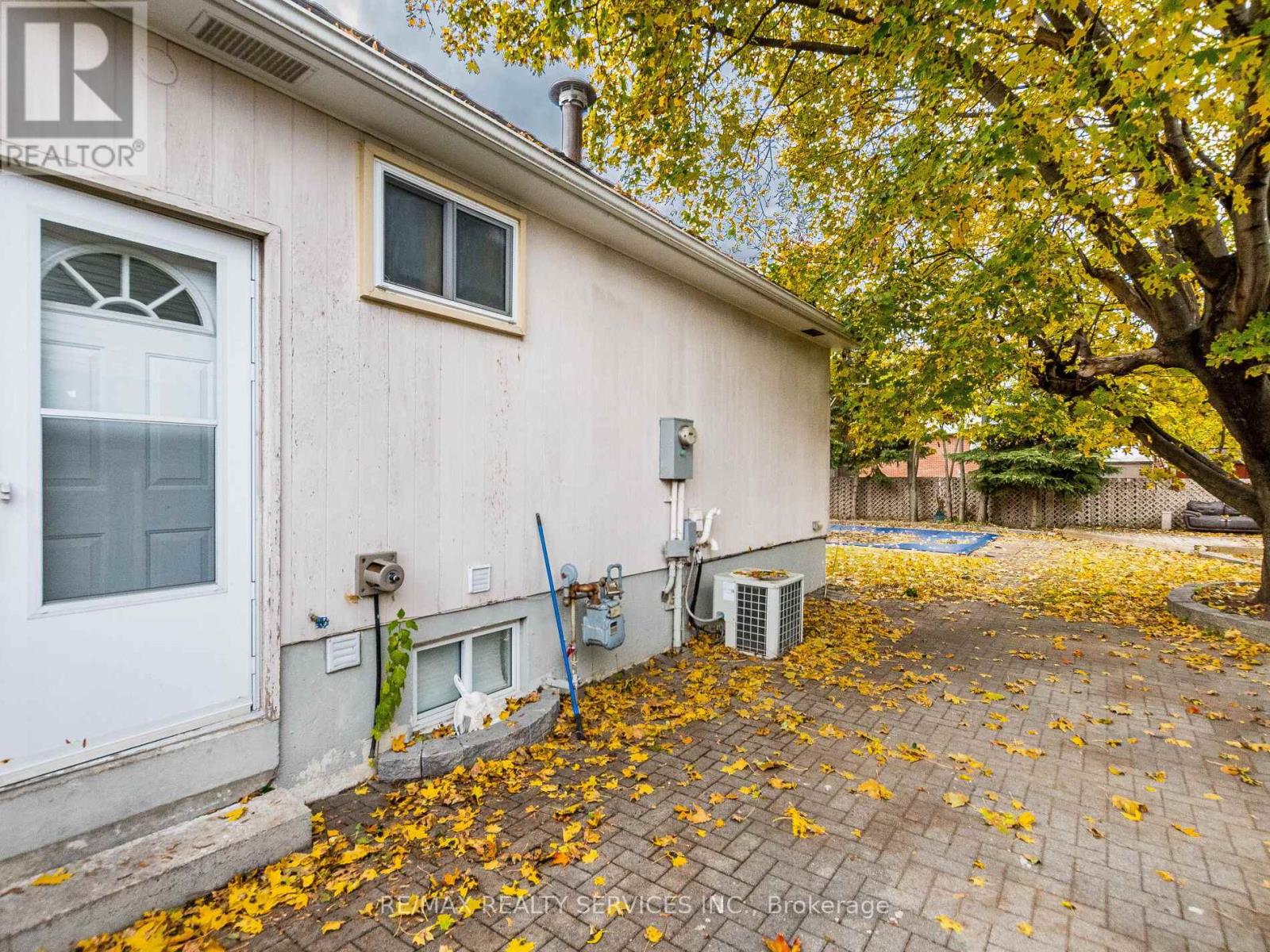 33 Elrose Road, Brampton, Ontario  L6T 2C1 - Photo 40 - W12738944