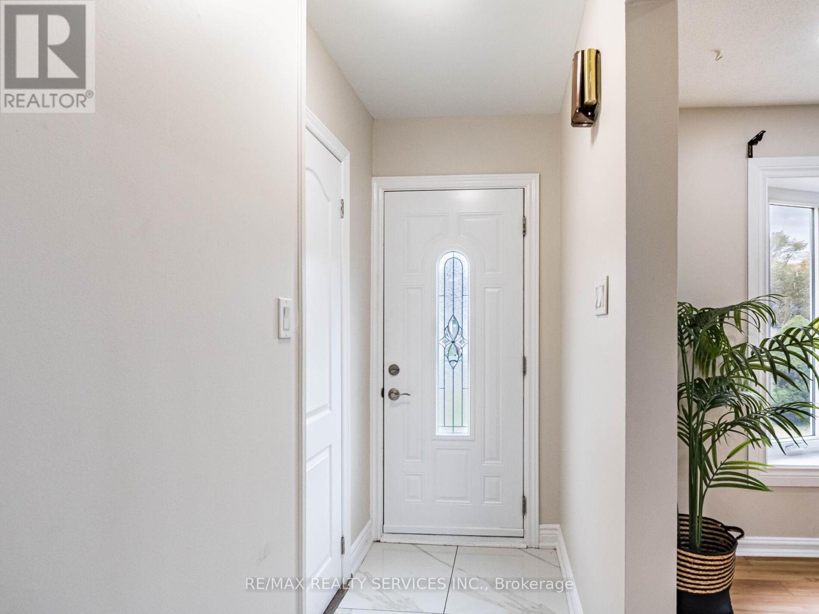 33 Elrose Road, Brampton, Ontario  L6T 2C1 - Photo 6 - W12738944