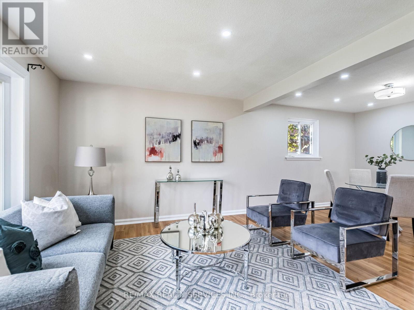 33 Elrose Road, Brampton, Ontario  L6T 2C1 - Photo 7 - W12738944