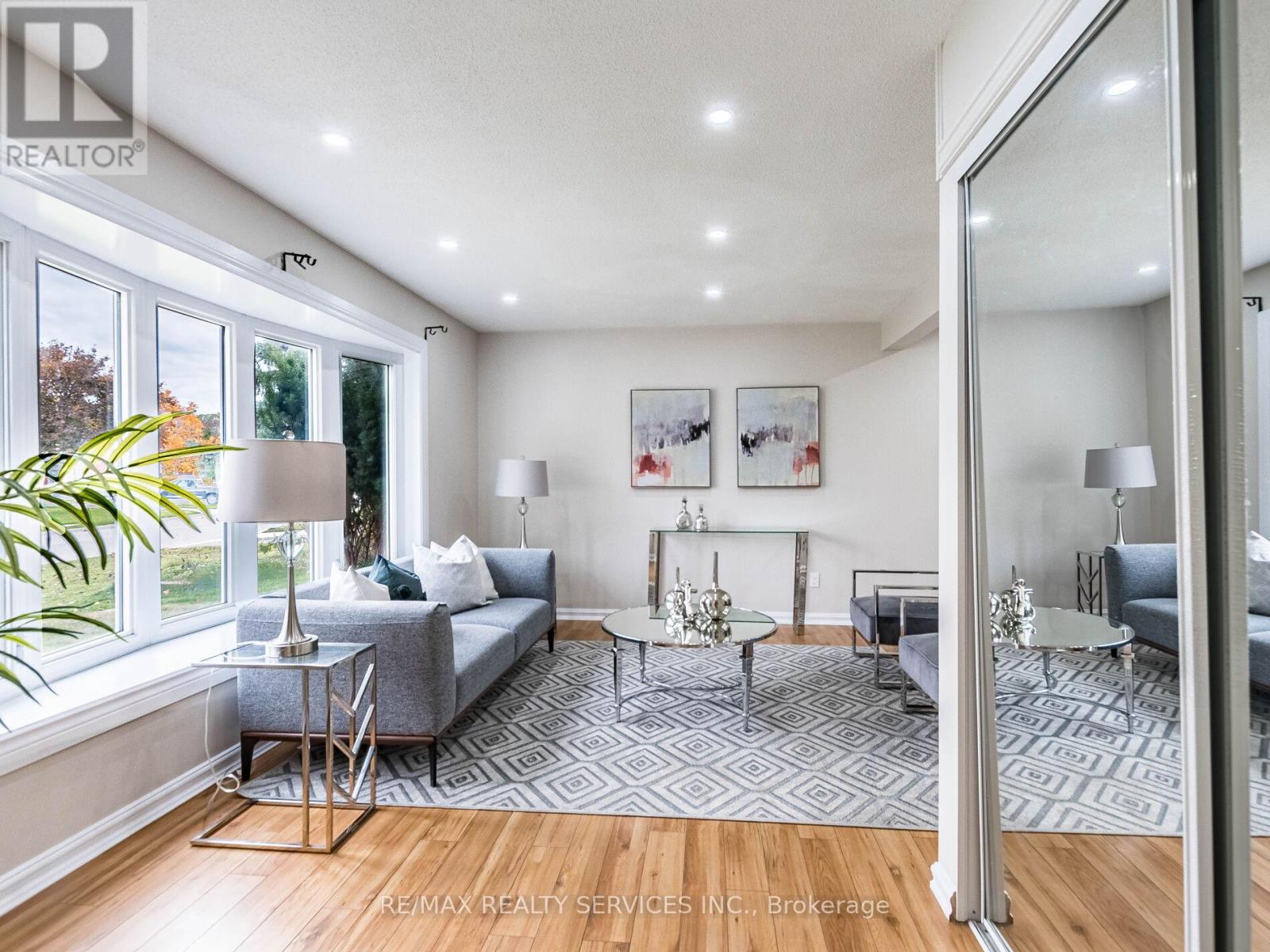 33 Elrose Road, Brampton, Ontario  L6T 2C1 - Photo 9 - W12738944