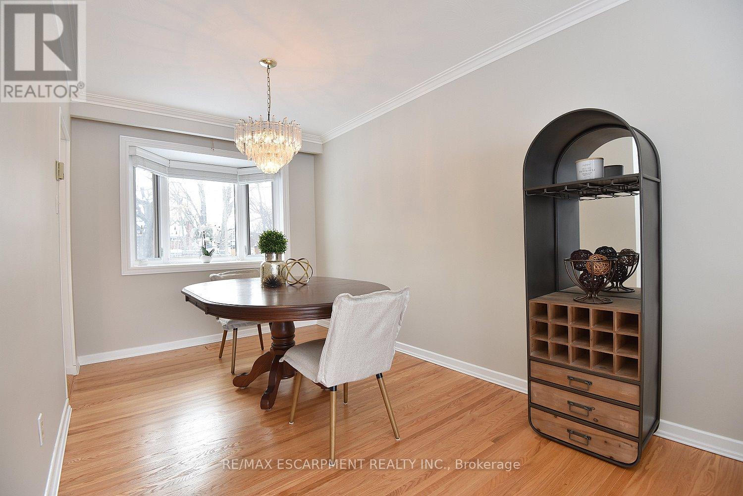 552 Hull Court, Burlington, Ontario  L7N 3C9 - Photo 13 - W12738954