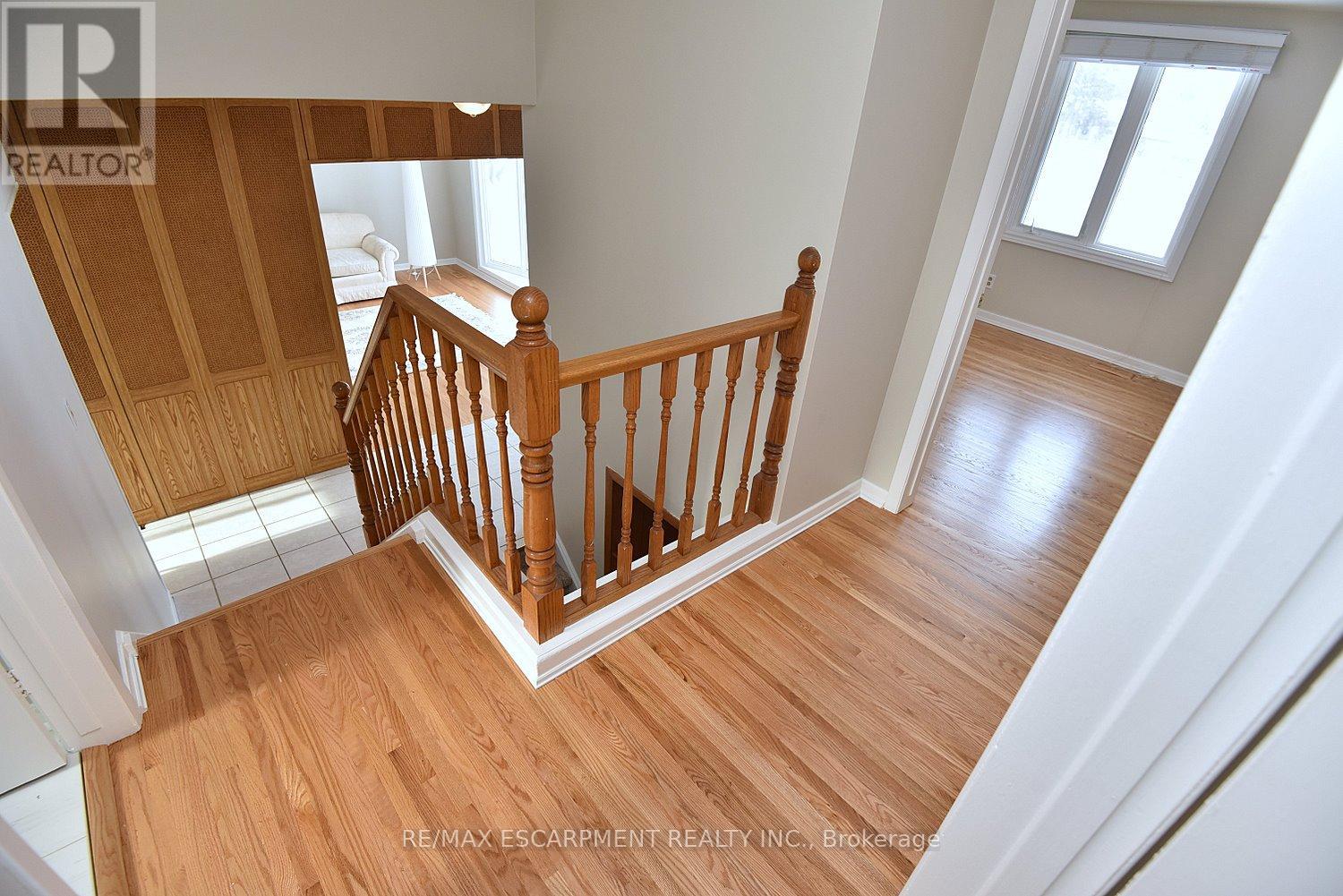 552 Hull Court, Burlington, Ontario  L7N 3C9 - Photo 20 - W12738954