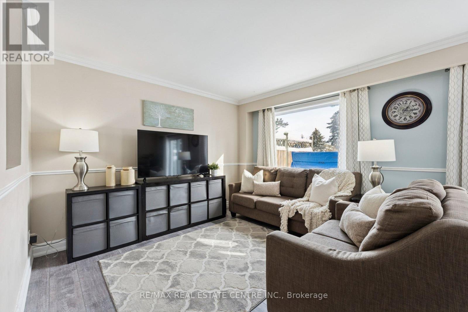 35 Primrose Crescent, Brampton, Ontario  L6Z 1E1 - Photo 10 - W12738966