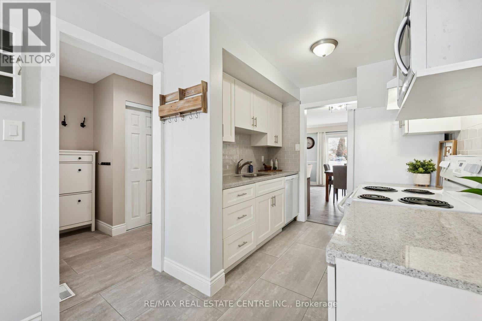 35 Primrose Crescent, Brampton, Ontario  L6Z 1E1 - Photo 18 - W12738966