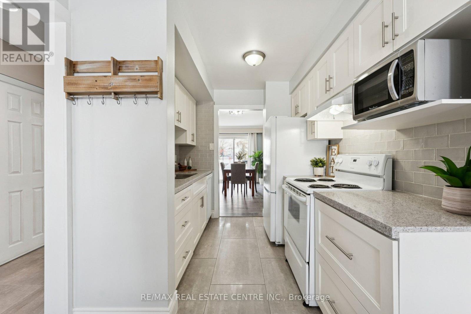 35 Primrose Crescent, Brampton, Ontario  L6Z 1E1 - Photo 19 - W12738966