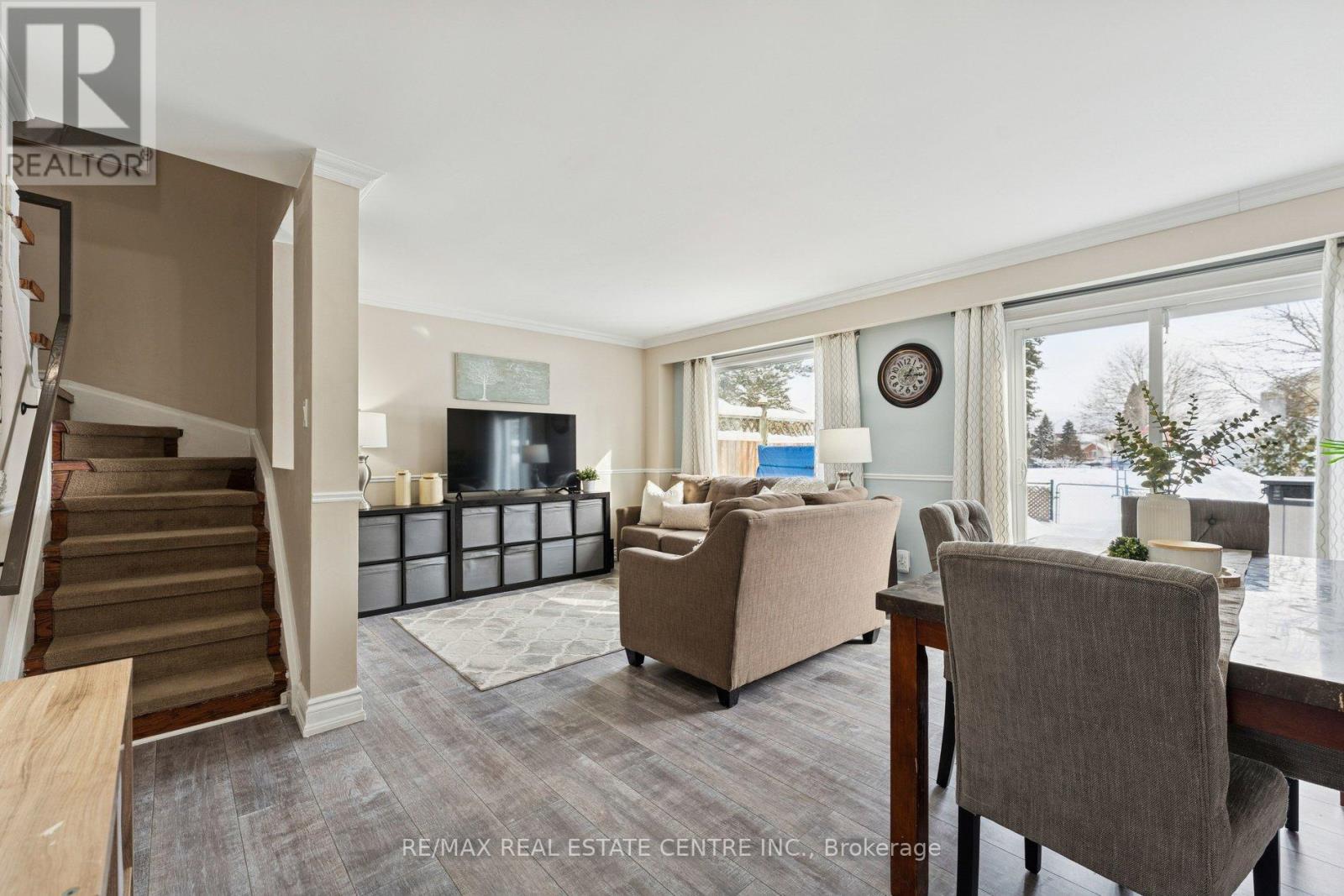 35 Primrose Crescent, Brampton, Ontario  L6Z 1E1 - Photo 9 - W12738966