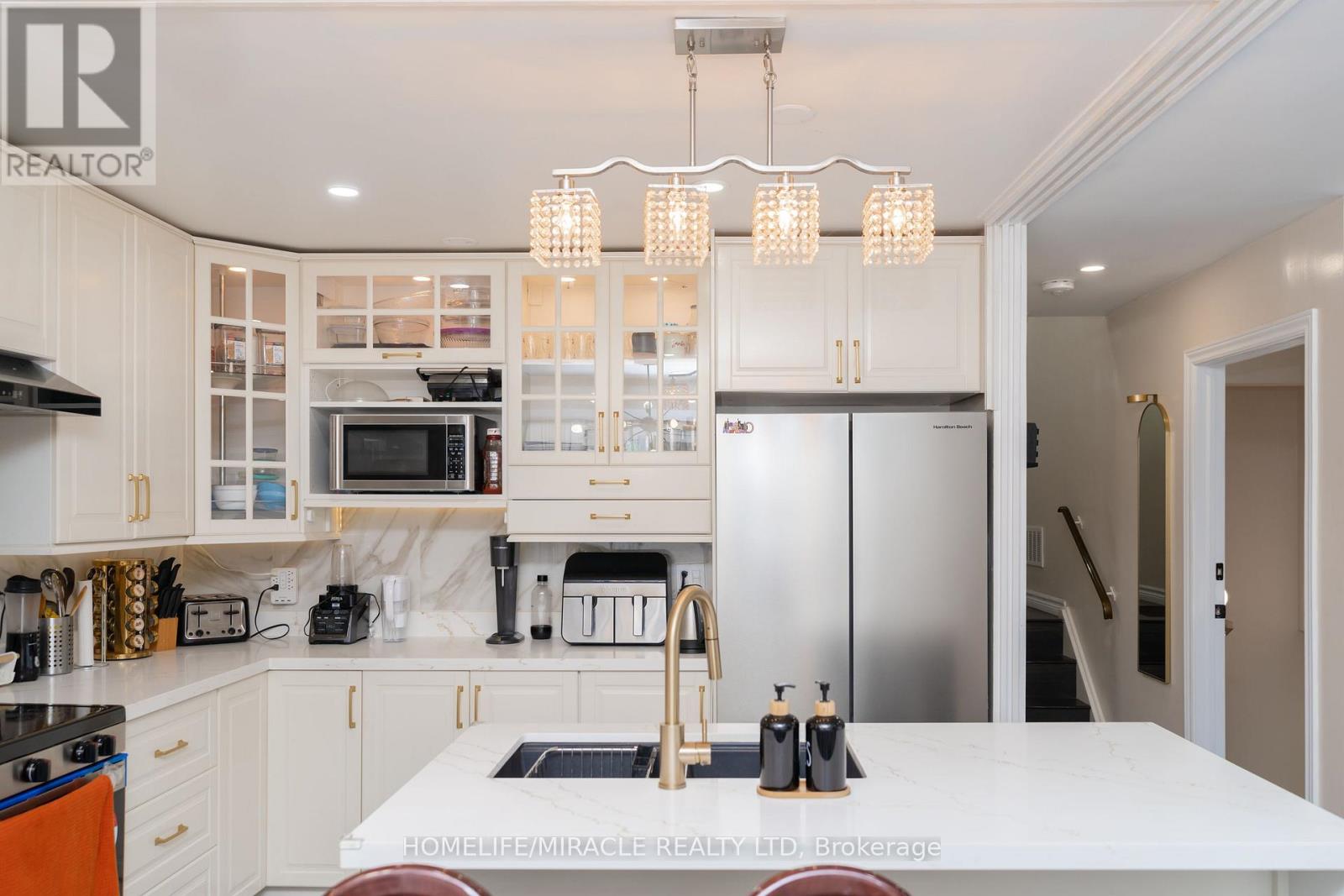 10 Huntingwood Crescent, Brampton, Ontario  L6S 1S6 - Photo 10 - W12738986