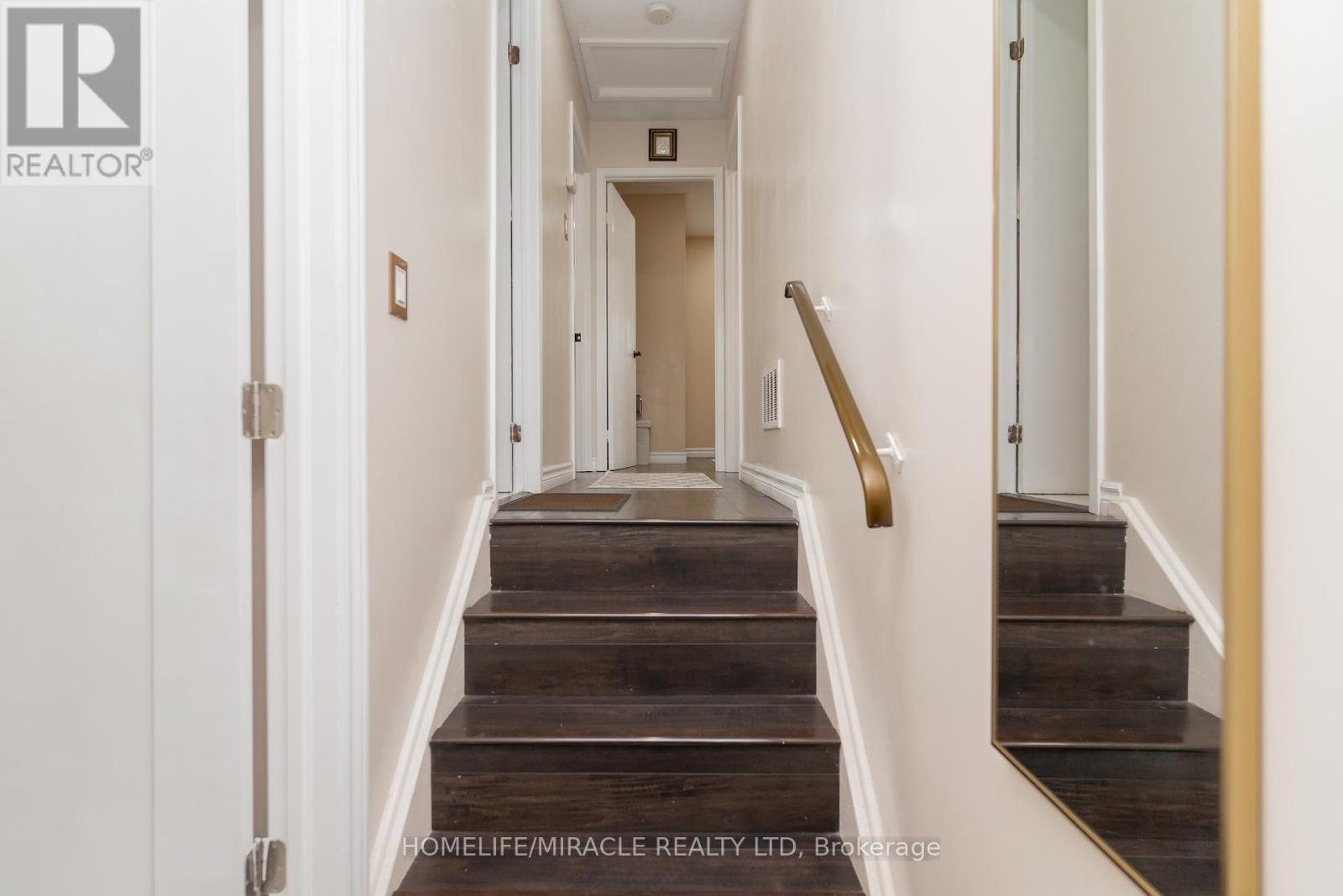 10 Huntingwood Crescent, Brampton, Ontario  L6S 1S6 - Photo 14 - W12738986