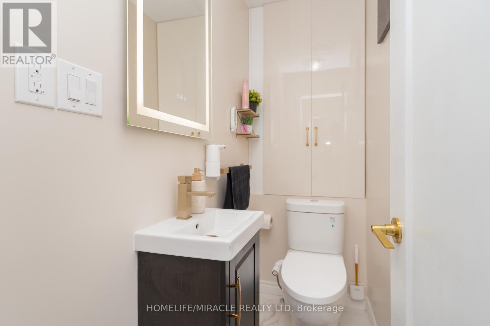 10 Huntingwood Crescent, Brampton, Ontario  L6S 1S6 - Photo 15 - W12738986