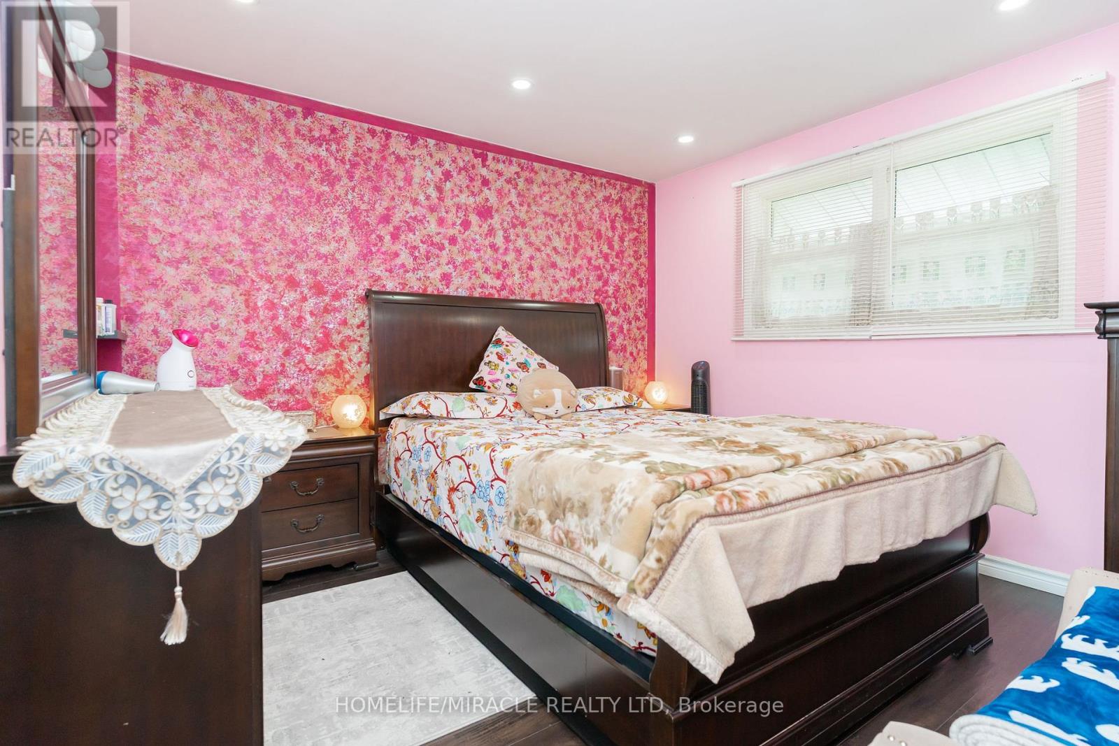 10 Huntingwood Crescent, Brampton, Ontario  L6S 1S6 - Photo 16 - W12738986