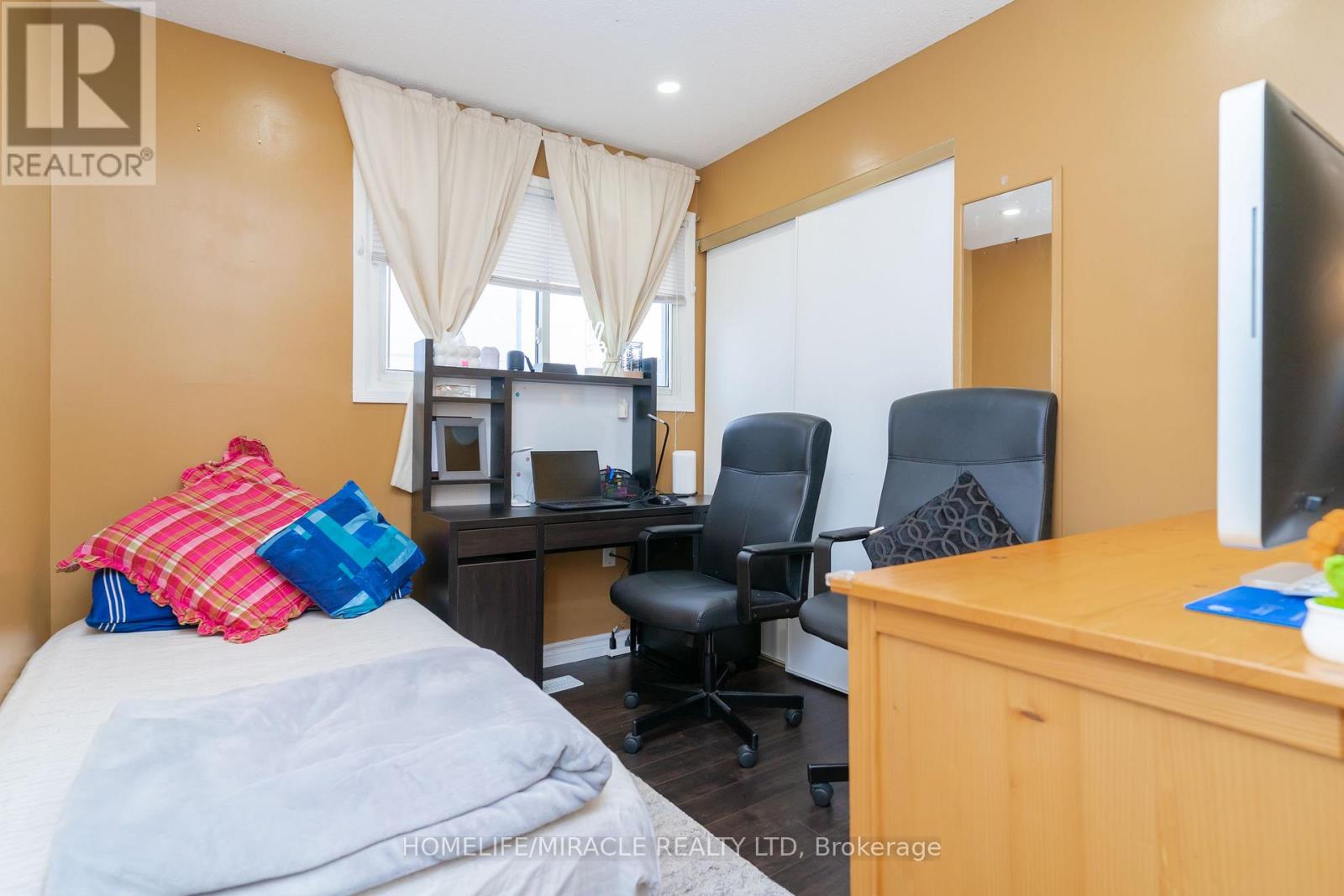 10 Huntingwood Crescent, Brampton, Ontario  L6S 1S6 - Photo 20 - W12738986