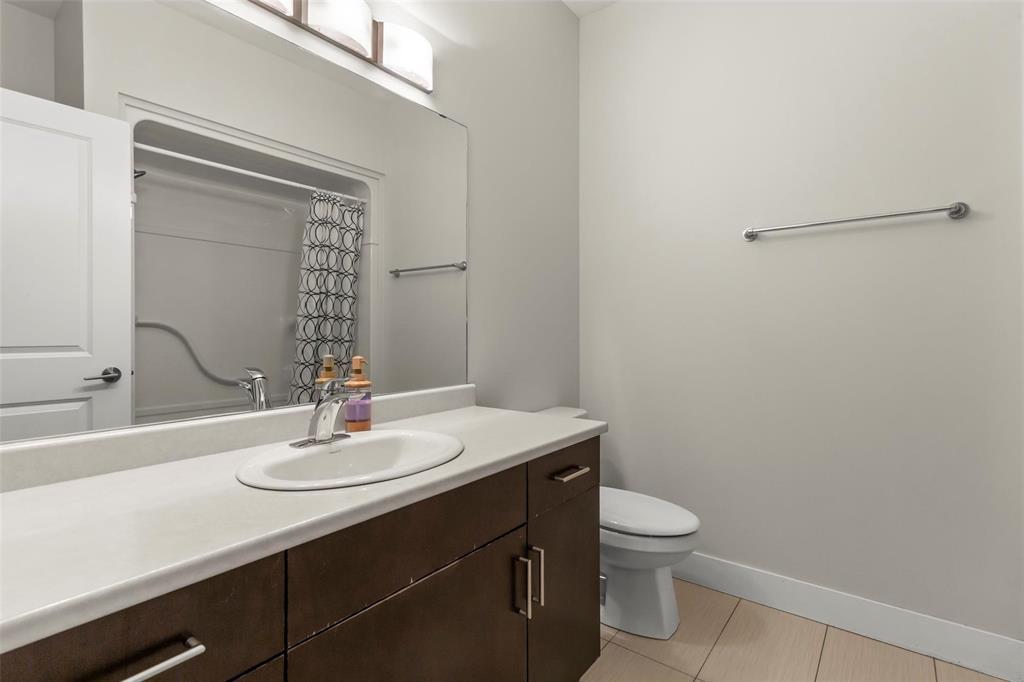 19 555 Main Street, Steinbach, Manitoba R5G 2N3 - Photo 12 - 202601553