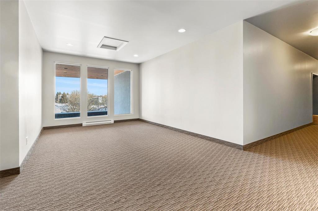 19 555 Main Street, Steinbach, Manitoba R5G 2N3 - Photo 15 - 202601553