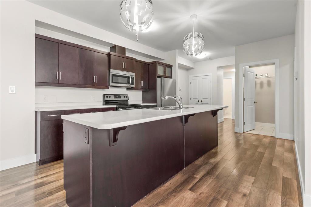 19 555 Main Street, Steinbach, Manitoba R5G 2N3 - Photo 3 - 202601553