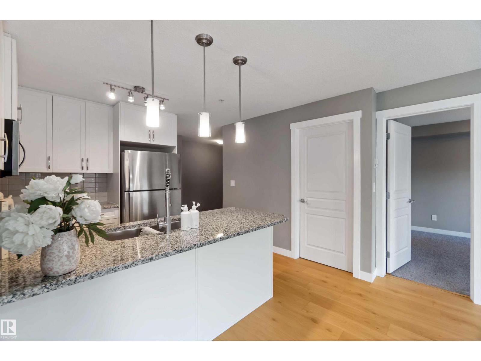 #101 3670 139 Av Nw, Edmonton, Alberta  T5Y 3N5 - Photo 5 - E4471377