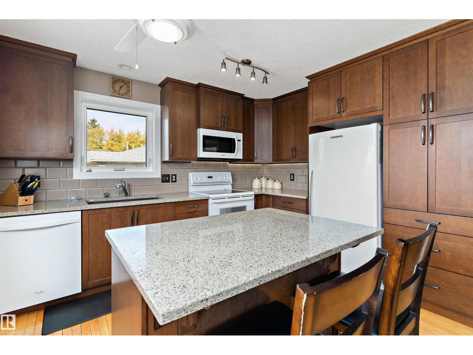 6562 158 Av Nw, Edmonton, Alberta  T5Y 2S7 - Photo 16 - E4471434