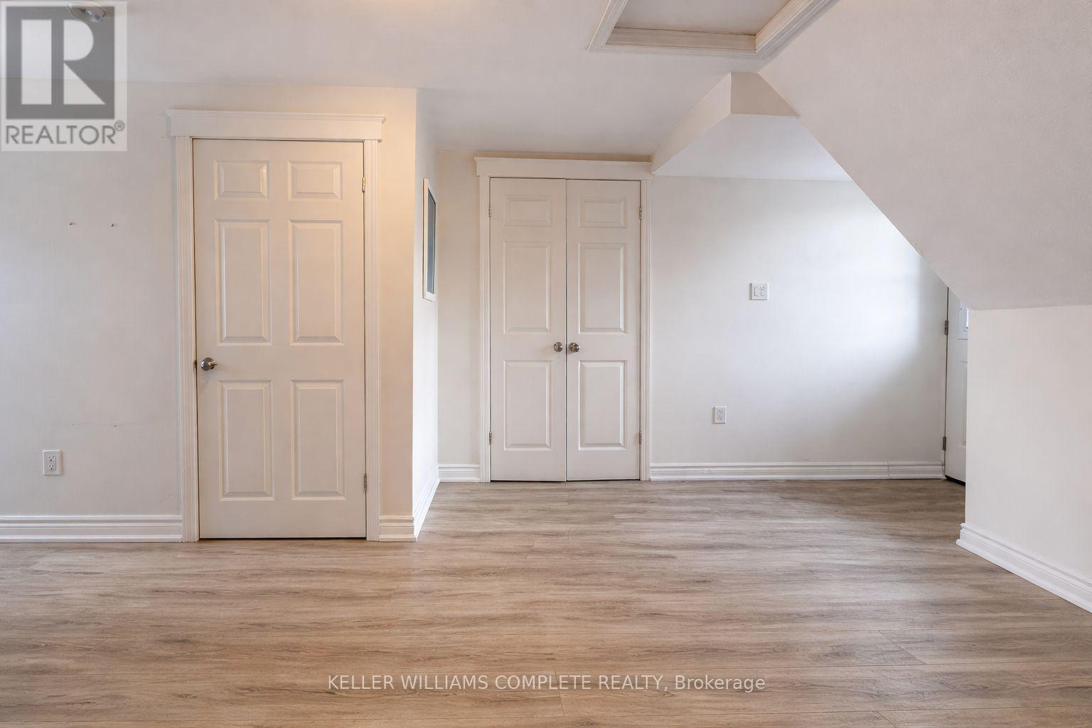 3 - 76 Wentworth Street S, Hamilton, Ontario  L8N 2Y9 - Photo 3 - X12738886