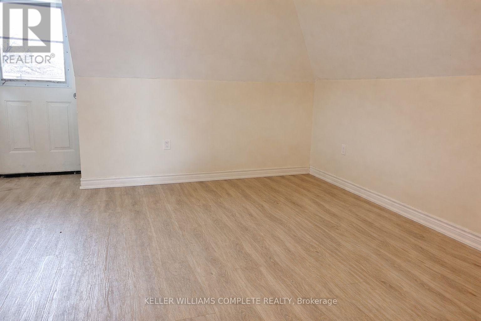 3 - 76 Wentworth Street S, Hamilton, Ontario  L8N 2Y9 - Photo 4 - X12738886