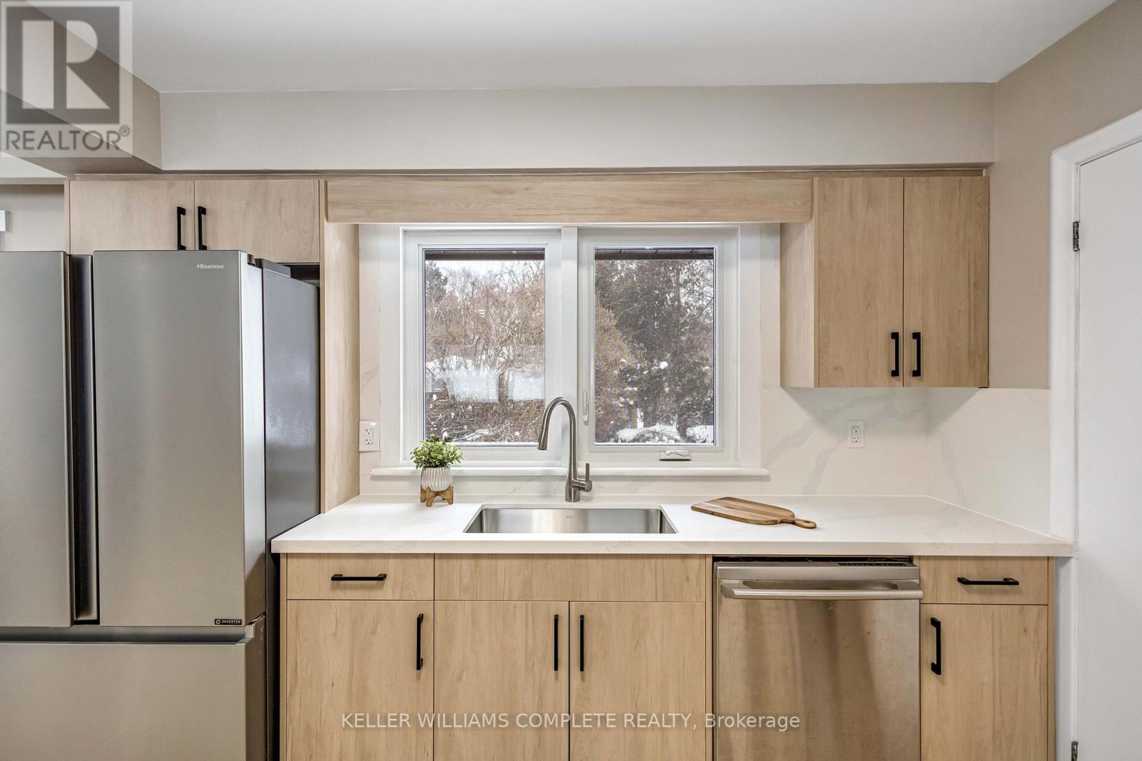 626 Iroquois Avenue, Hamilton, Ontario  L9G 3B4 - Photo 20 - X12738898