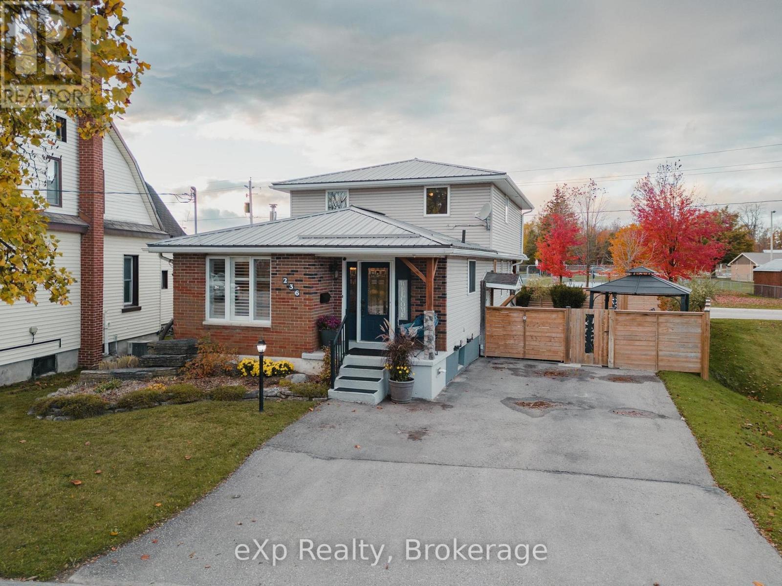 236 Main Street E, Southgate, Ontario  N0C 1B0 - Photo 1 - X12482990
