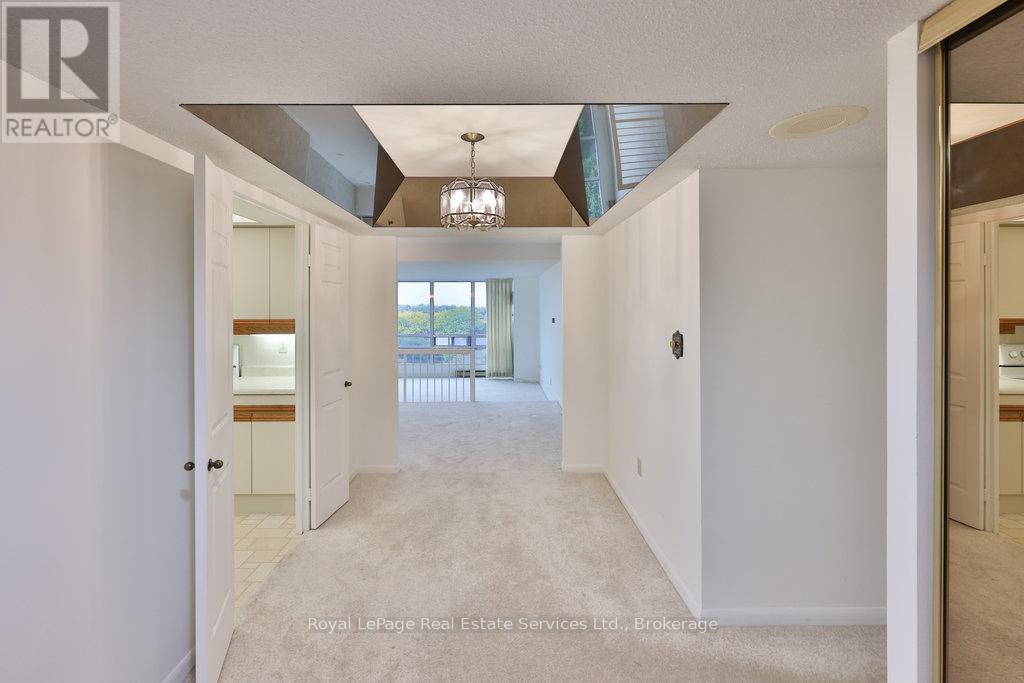 701 - 2170 Marine Drive, Oakville, Ontario  L6L 5V1 - Photo 10 - W12739066