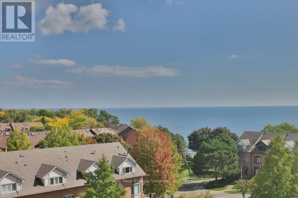 701 - 2170 Marine Drive, Oakville, Ontario  L6L 5V1 - Photo 2 - W12739066