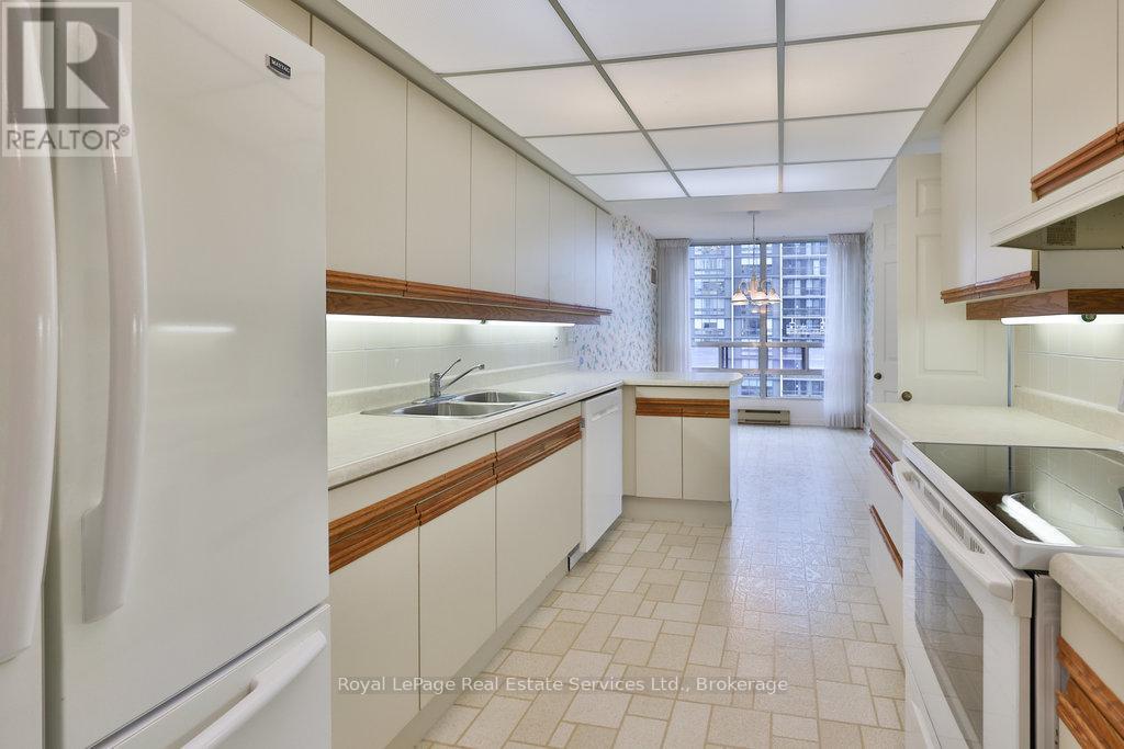 701 - 2170 Marine Drive, Oakville, Ontario  L6L 5V1 - Photo 25 - W12739066