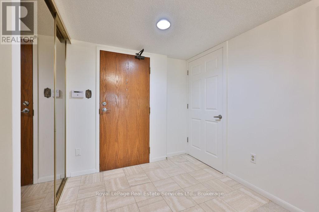 701 - 2170 Marine Drive, Oakville, Ontario  L6L 5V1 - Photo 8 - W12739066