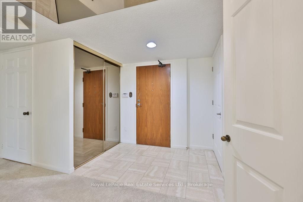 701 - 2170 Marine Drive, Oakville, Ontario  L6L 5V1 - Photo 9 - W12739066