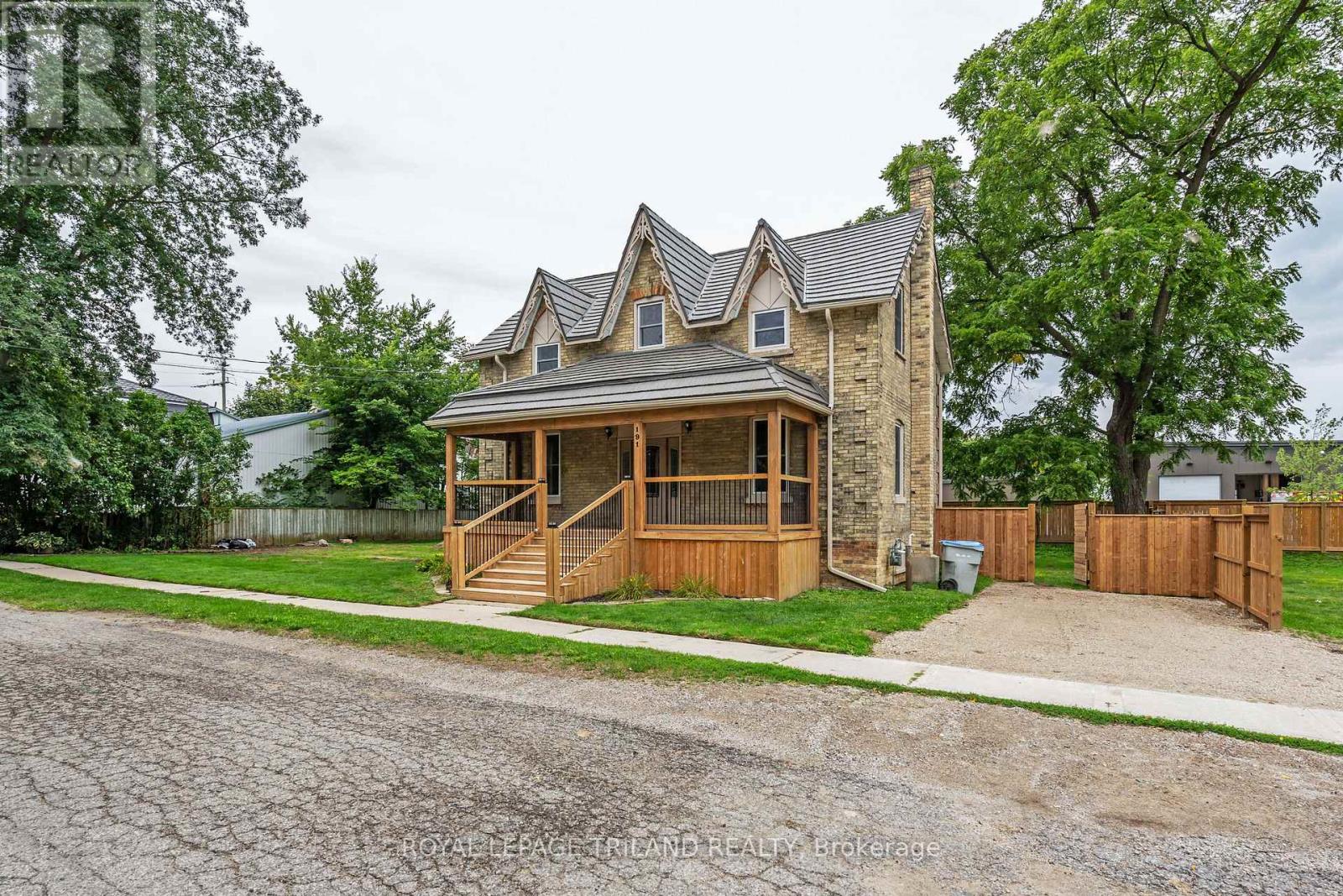 191 Catherine Street, North Middlesex, Ontario  N0M 2K0 - Photo 2 - X12486427