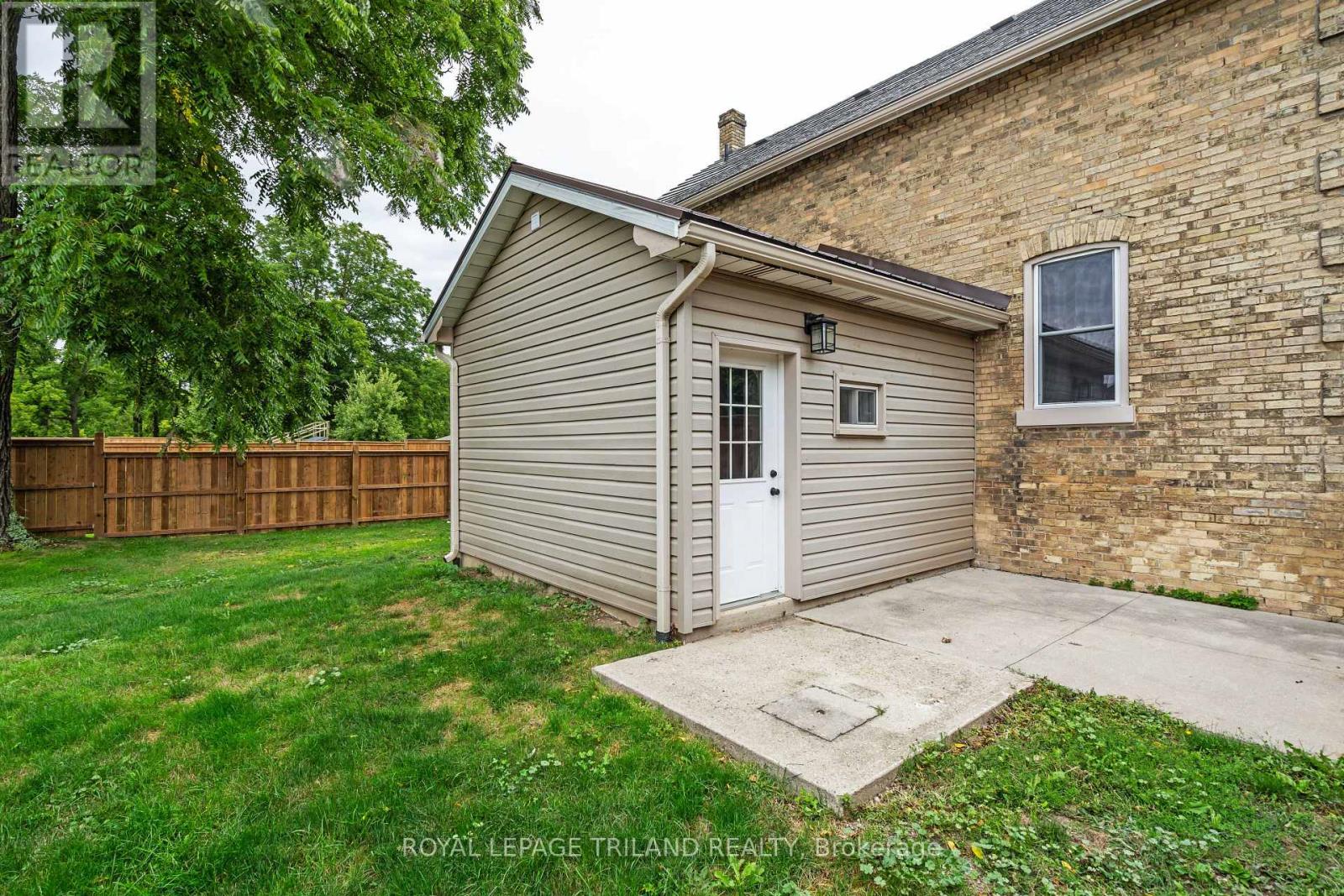 191 Catherine Street, North Middlesex, Ontario  N0M 2K0 - Photo 44 - X12486427