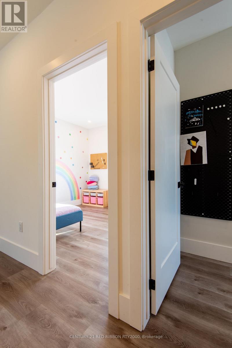 18 Mcnab Street, Strathroy-Caradoc, Ontario  N7G 2E9 - Photo 38 - X12729582