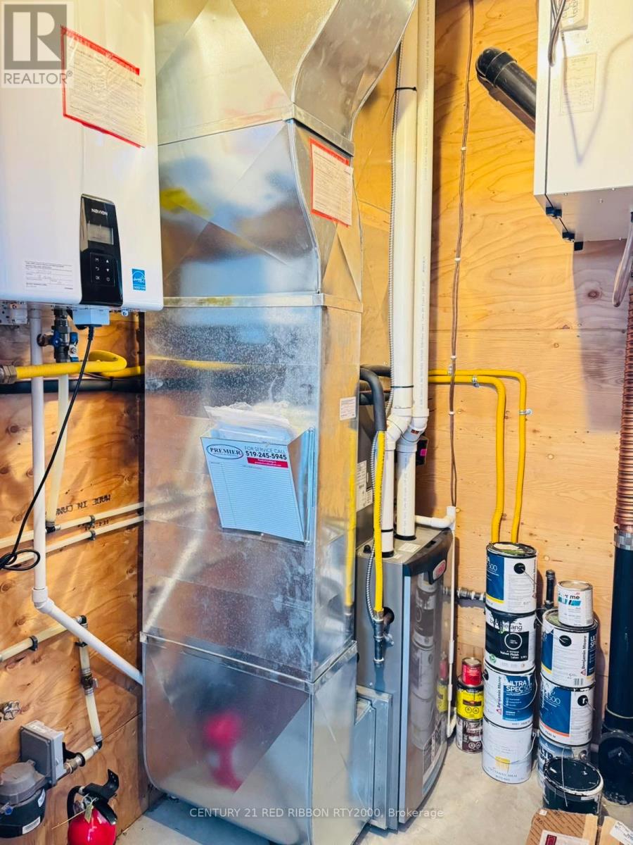 18 Mcnab Street, Strathroy-Caradoc, Ontario  N7G 2E9 - Photo 49 - X12729582