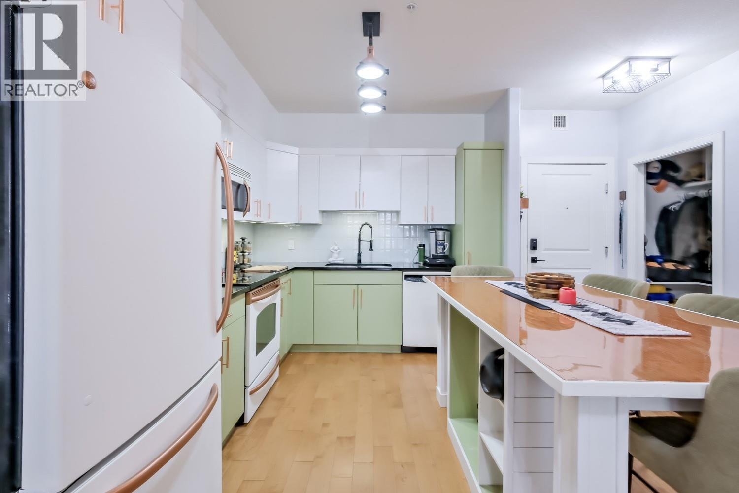 3645 Carrington Road Unit# 404, West Kelowna, British Columbia  V4T 3G9 - Photo 6 - 10374047